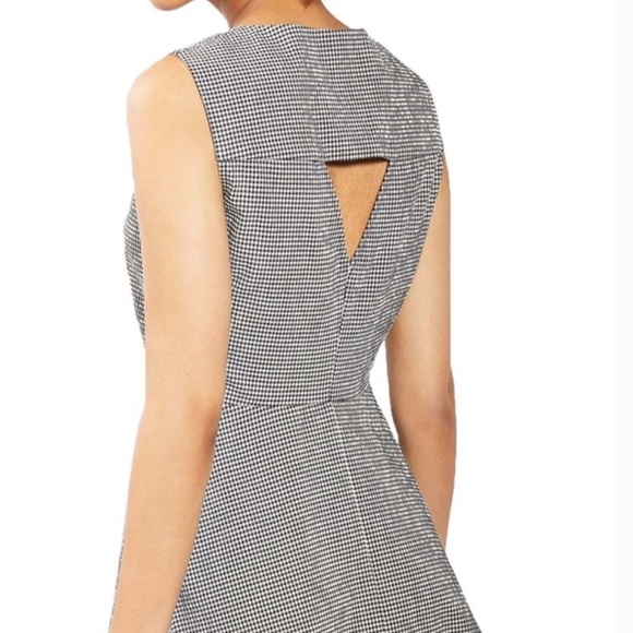 TOPSHOP Mini Dress Black & White Gingham Seersucker Cut Out Back sundress size 4 - Picture 3 of 7
